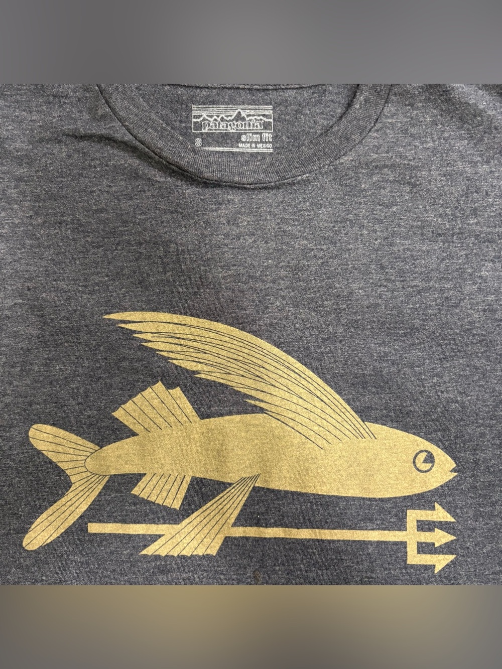 Patagonia Flying Fish Slim Fit Navy Heather Graphic Tee- men’s S - Picture 5 of 8